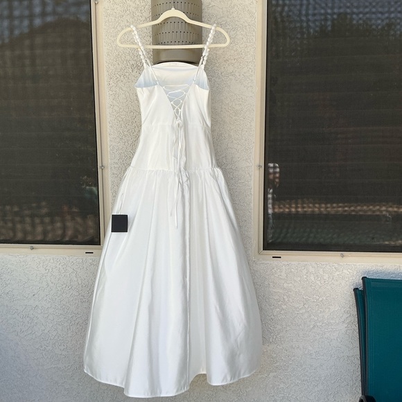 NWT Lulu’s Modern Adoration White Satin Backless Lace-Up Maxi Dress Small - Picture 8 of 13